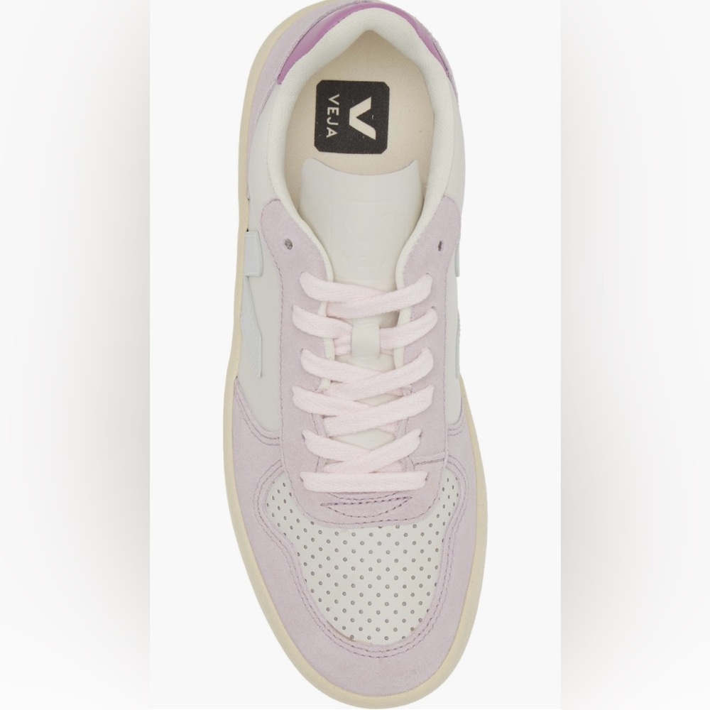 NIB. VEJA Women's V-10 Leather Sneakers, Gravel/Menthol/Parme, Size EUR38 (US7) - Picture 3 of 7